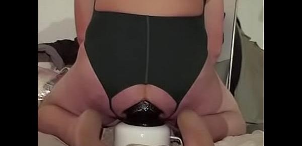  anal gaping on new 5" ass plug 2